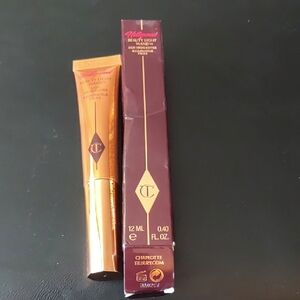 Charlotte Tilbury Hollywood Beauty Light Wand in Spotlight.